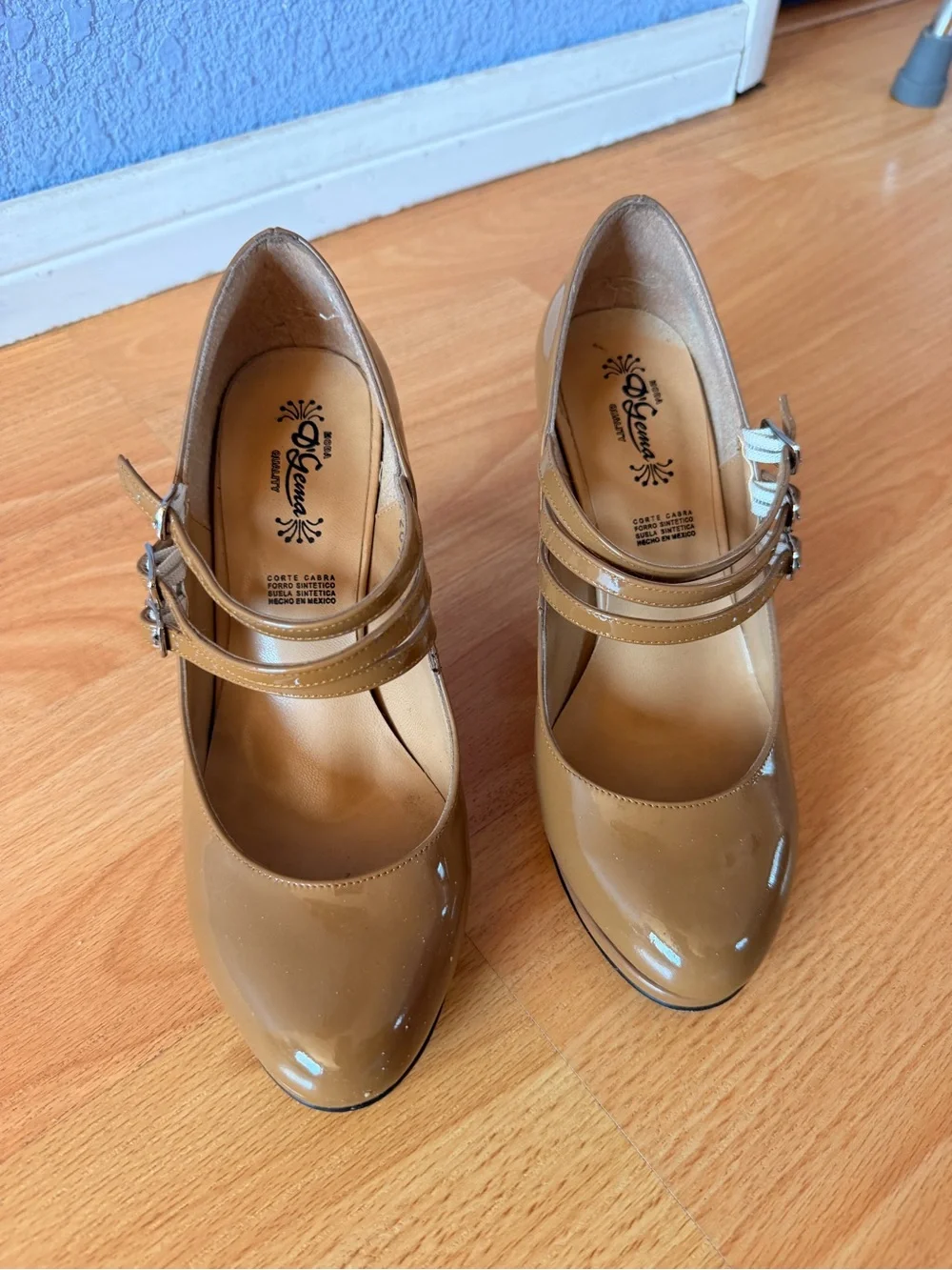 D’Elena Brown Patent Triple Strap Mary Jane Platform Heels Size 6 Made in Mexico